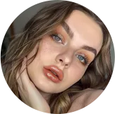 This product is very suitable for my skin, my face is very hydrated after use, and my skin has been greatly improved. It is a great product